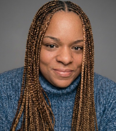 Portrait of author Amy Kelly
